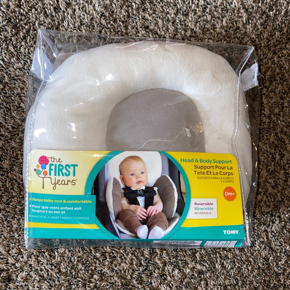 NWT car seat insert. Head and body support